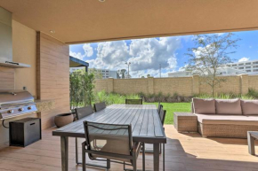 Luxe Kissimmee Townhome 2 Mi to Disney World